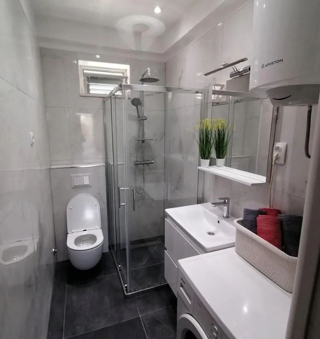 Apartments Lilac- 100M From Beach Trogir